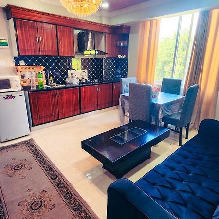 Aqua Apartment Murree Ngoại thất bức ảnh