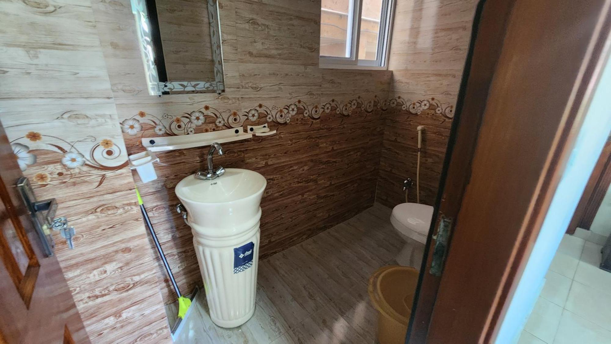 Aqua Apartment Murree Ngoại thất bức ảnh