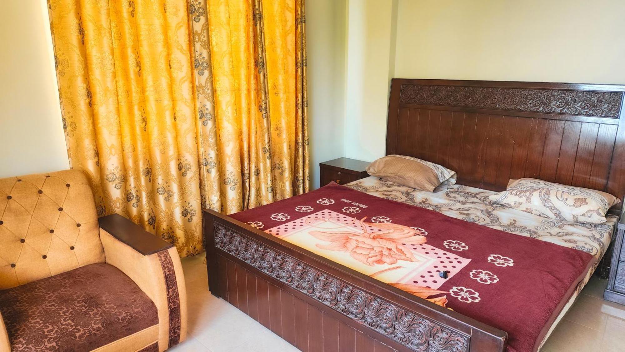 Aqua Apartment Murree Ngoại thất bức ảnh